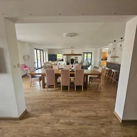 Willowtreegites Βίλα *